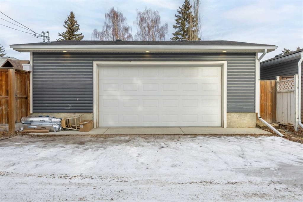 123 Sackville Drive Sw, Calgary, AB - Outdoor With Exterior