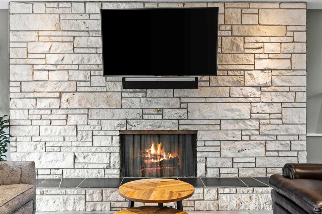 123 Sackville Drive Sw, Calgary, AB - With Fireplace
