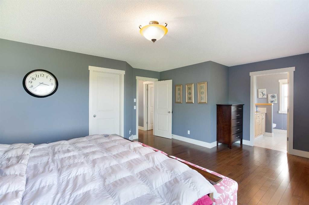 62 Panamount Road Nw, Calgary, AB - Indoor Photo Showing Bedroom