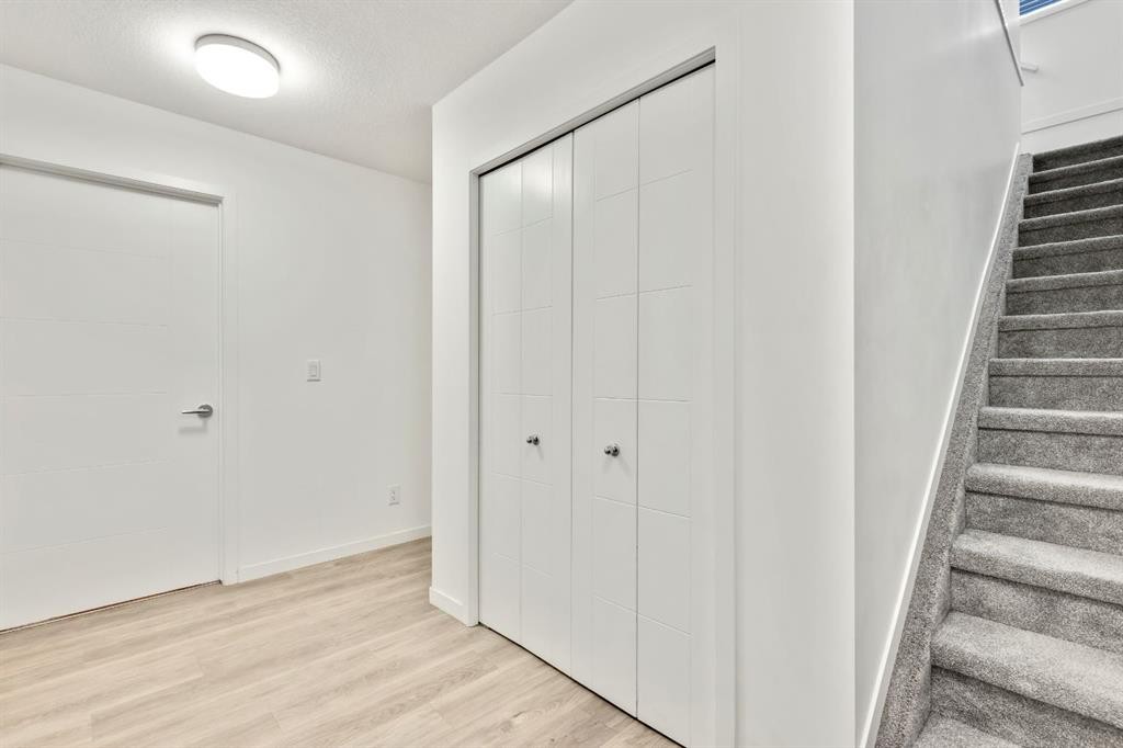 620 Copperstone Manor Se, Calgary, AB - Indoor Photo Showing Other Room