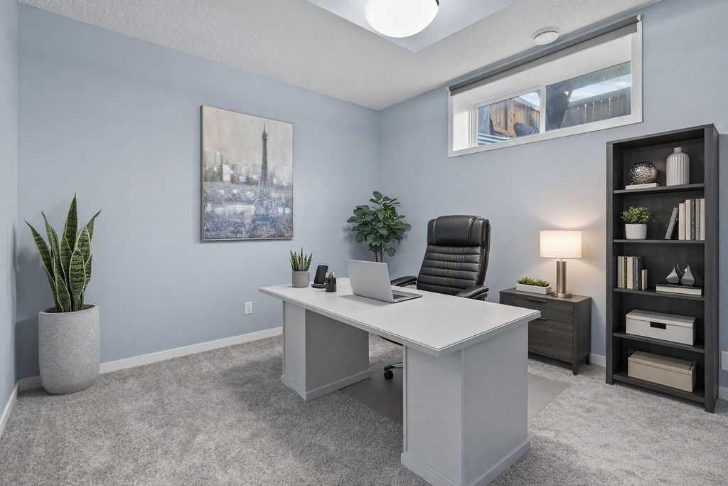 103 Masters Heights Se, Calgary, AB - Indoor Photo Showing Office