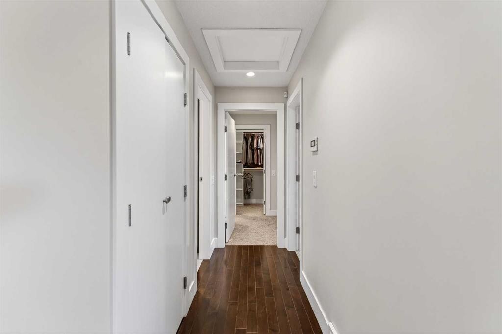 7 Westminster Place Sw, Calgary, AB - Indoor Photo Showing Other Room