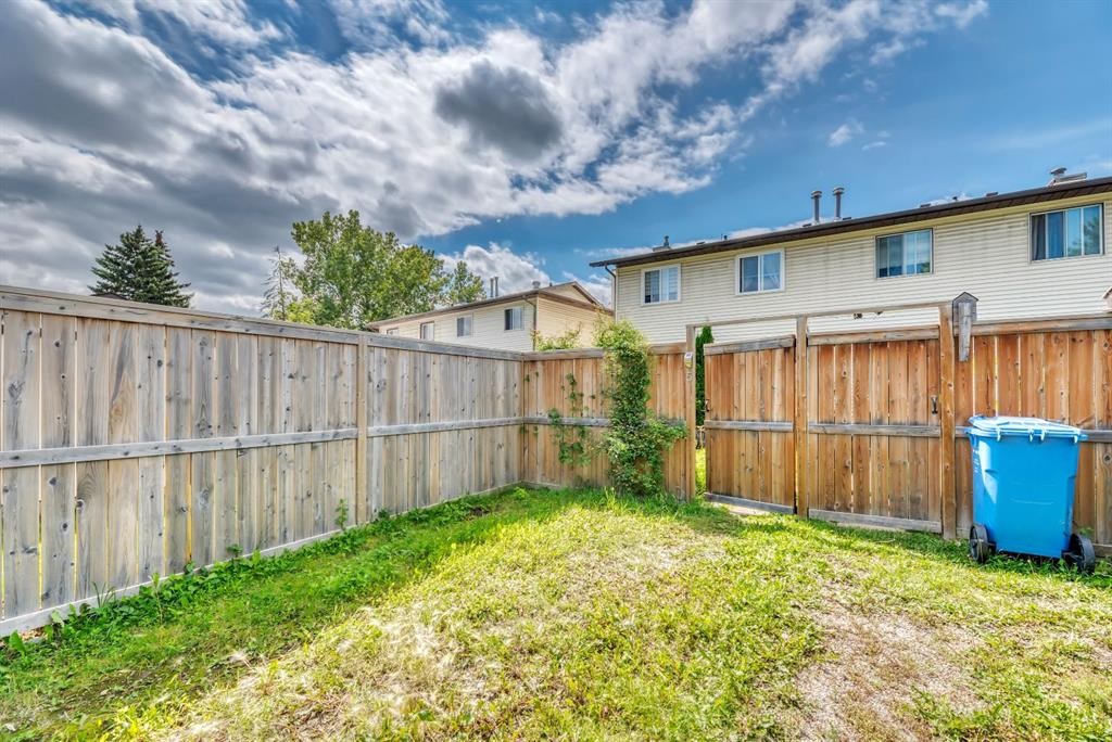 5 Falsby Place Ne, Calgary, AB - Outdoor