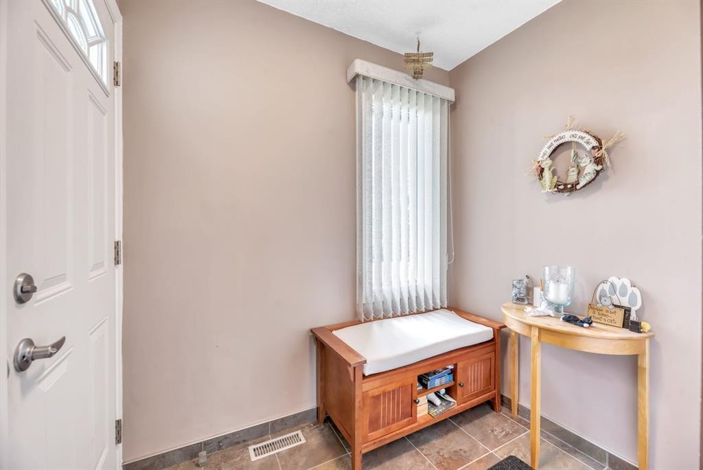 5 Falsby Place Ne, Calgary, AB - Indoor Photo Showing Other Room