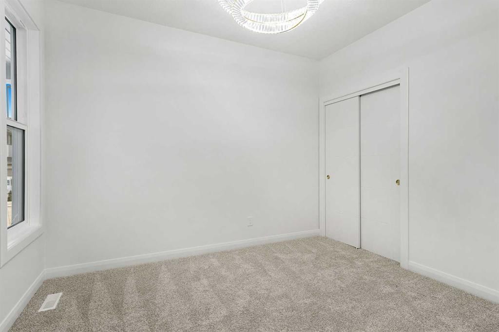 94 Cornerbrook Crescent Ne, Calgary, AB