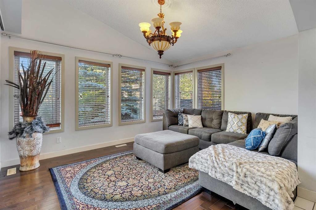 135 Panatella Close Nw, Calgary, AB - Indoor Photo Showing Living Room