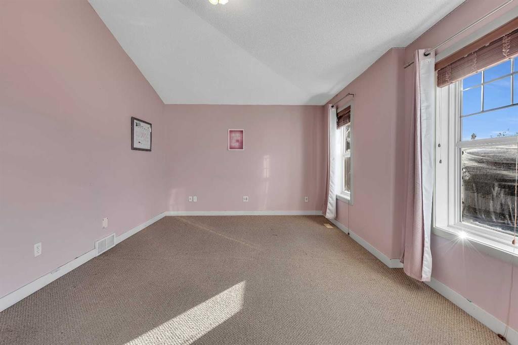 135 Panatella Close Nw, Calgary, AB - Indoor Photo Showing Other Room