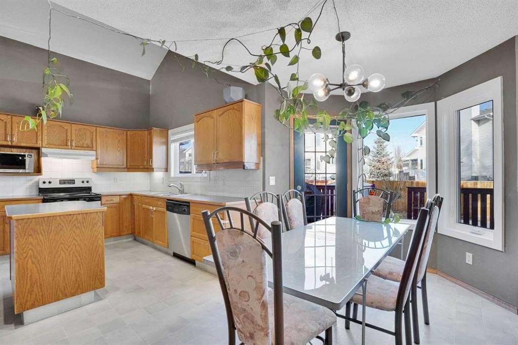 157 Riverview Park, Calgary, AB - Indoor Photo Showing Other Room