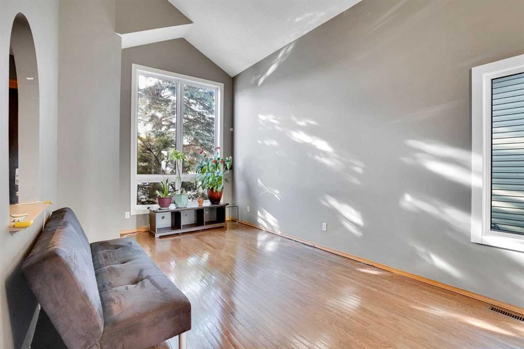 157 Riverview Park, Calgary, AB - Indoor