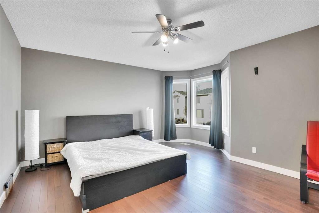 157 Riverview Park, Calgary, AB - Indoor Photo Showing Bedroom