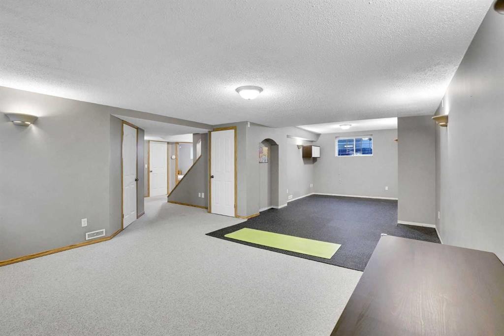157 Riverview Park, Calgary, AB - Indoor
