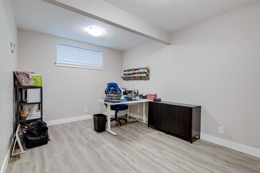 75 Masters Rise Se, Calgary, AB - Indoor Photo Showing Other Room