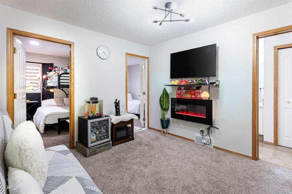 13 Mt. Aberdeen Manor Se, Calgary, AB - Indoor