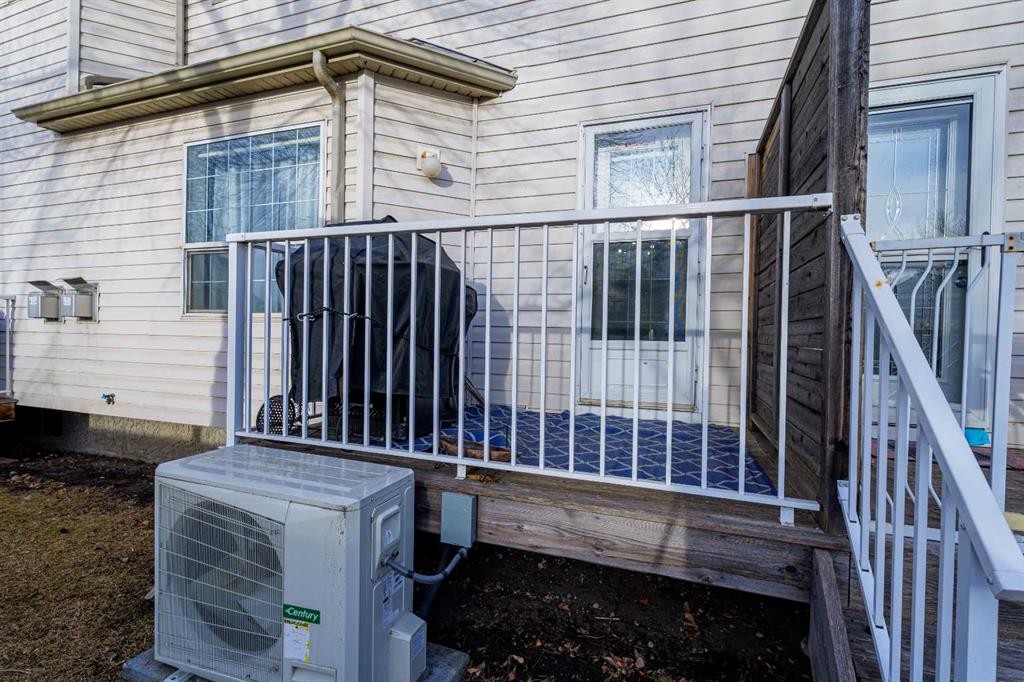13 Mt. Aberdeen Manor Se, Calgary, AB - Outdoor