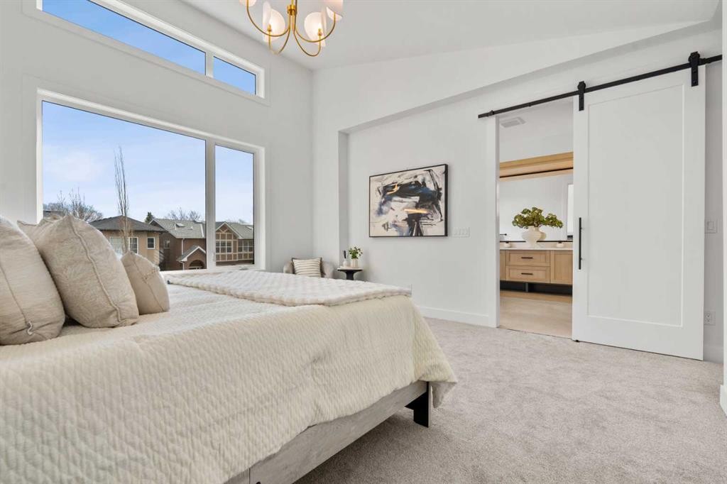 422 36 Avenue Nw, Calgary, AB - Indoor Photo Showing Bedroom