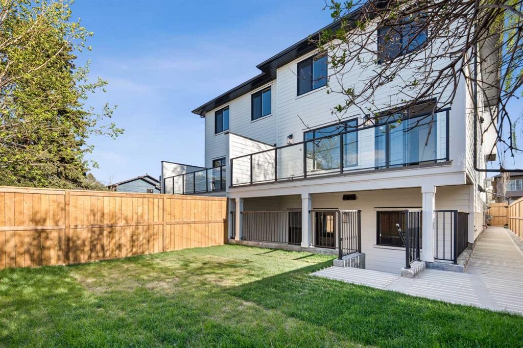 422 36 Avenue Nw, Calgary, AB - Outdoor With Deck Patio Veranda