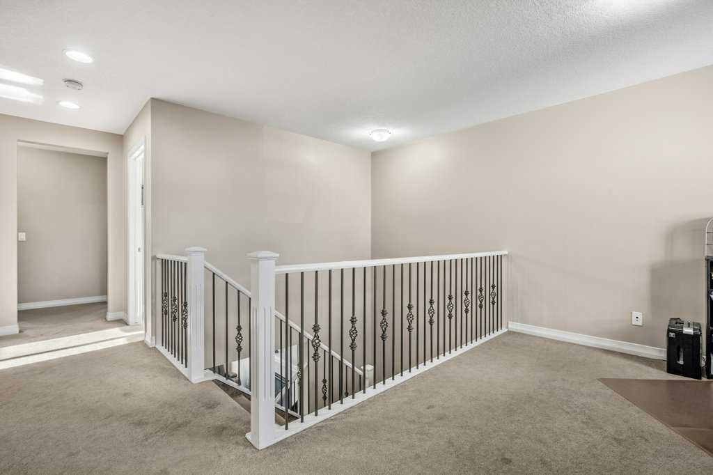 103 Panamount Common Nw, Calgary, AB - Indoor Photo Showing Other Room