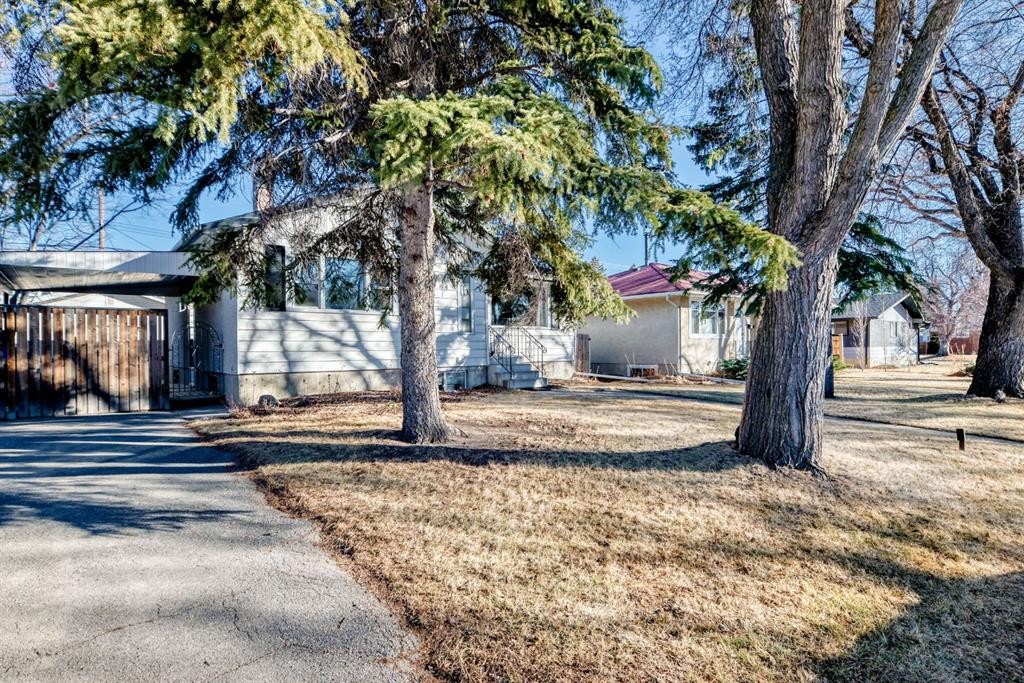 28 Winslow Crescent Sw, Calgary, AB - Outdoor