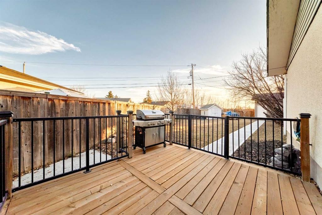 1013 Marcombe Crescent Ne, Calgary, AB - Outdoor With Exterior