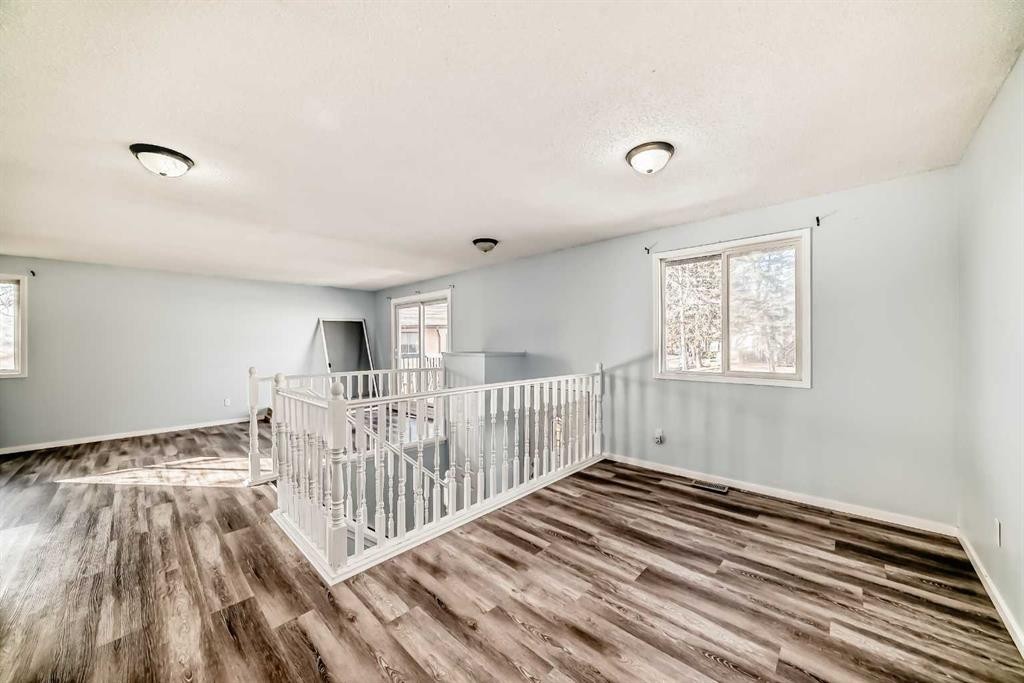 151F Pinehill Road Ne, Calgary, AB - Indoor Photo Showing Other Room