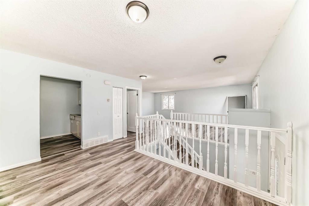 151F Pinehill Road Ne, Calgary, AB - Indoor Photo Showing Other Room