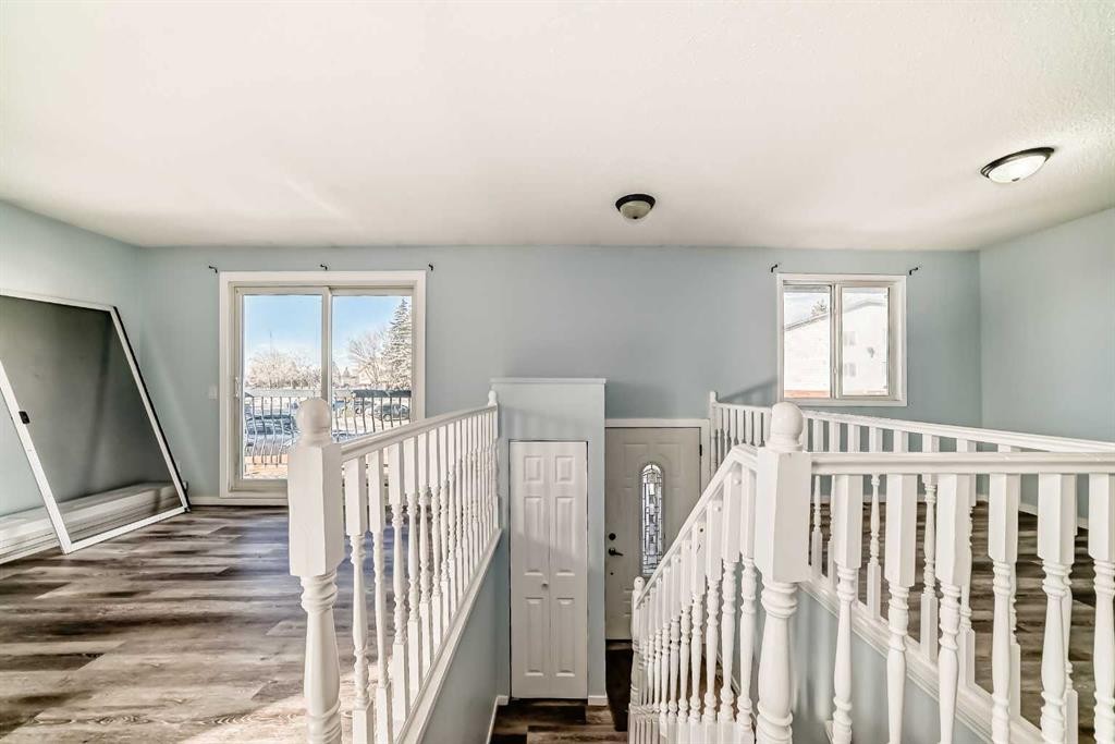 151F Pinehill Road Ne, Calgary, AB - Indoor Photo Showing Other Room