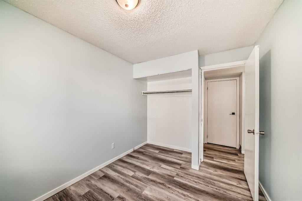 151F Pinehill Road Ne, Calgary, AB - Indoor Photo Showing Other Room