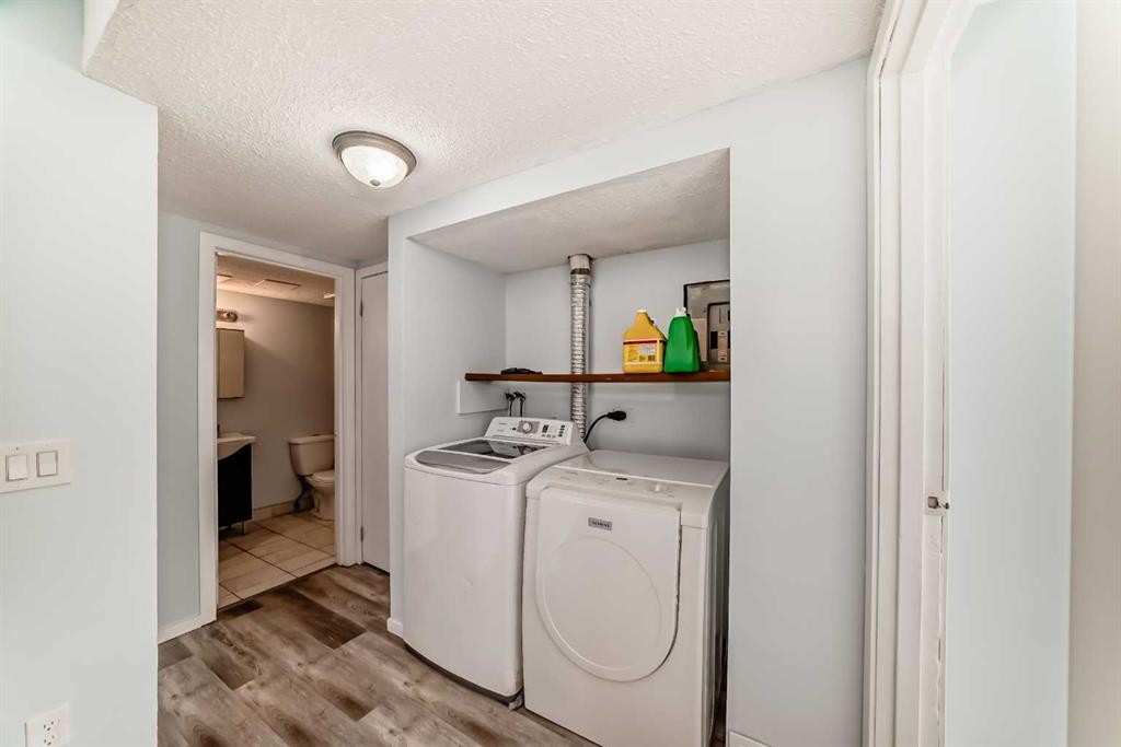 151F Pinehill Road Ne, Calgary, AB - Indoor Photo Showing Laundry Room