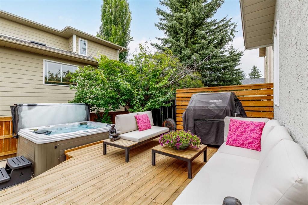1414 Shawnee Drive, Calgary, AB - Outdoor With Deck Patio Veranda With Exterior