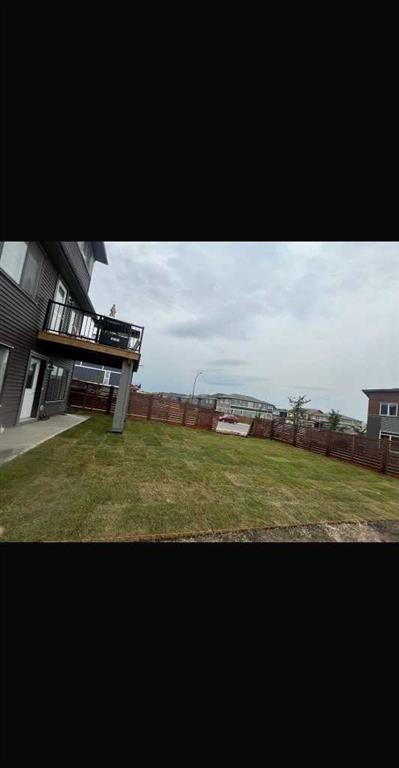210 Lucas Close Nw, Calgary, AB - Outdoor
