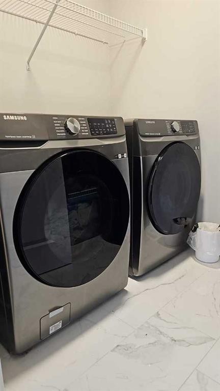 210 Lucas Close Nw, Calgary, AB - Indoor Photo Showing Laundry Room