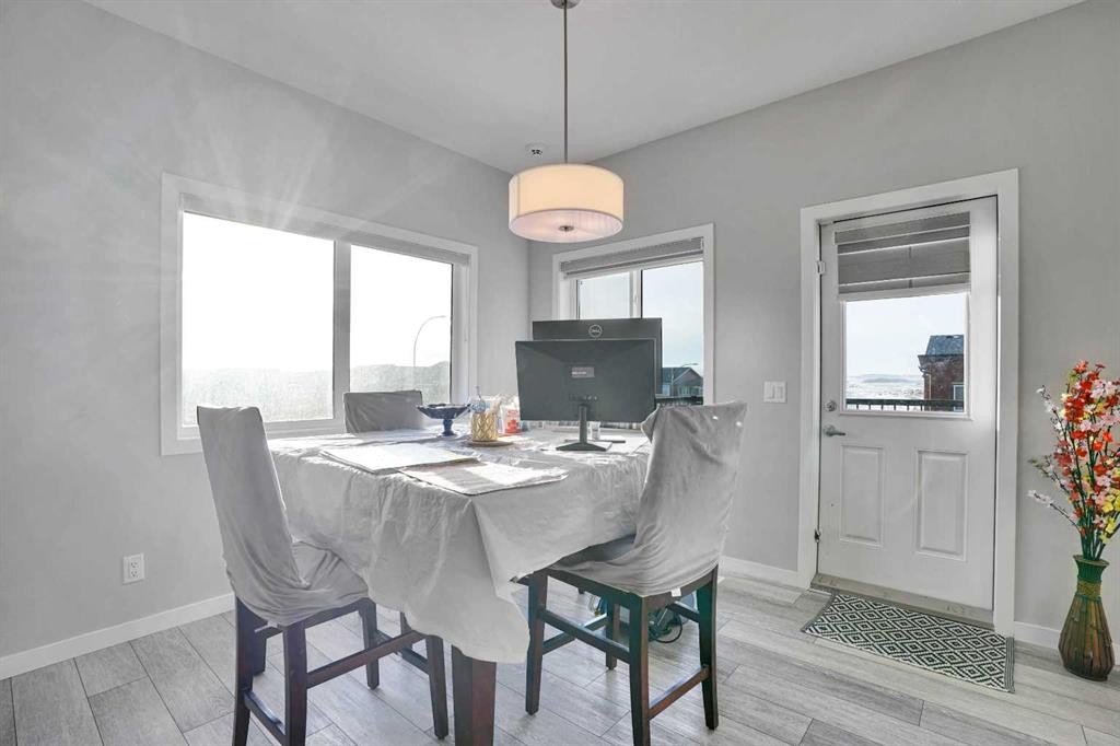 210 Lucas Close Nw, Calgary, AB - Indoor Photo Showing Dining Room