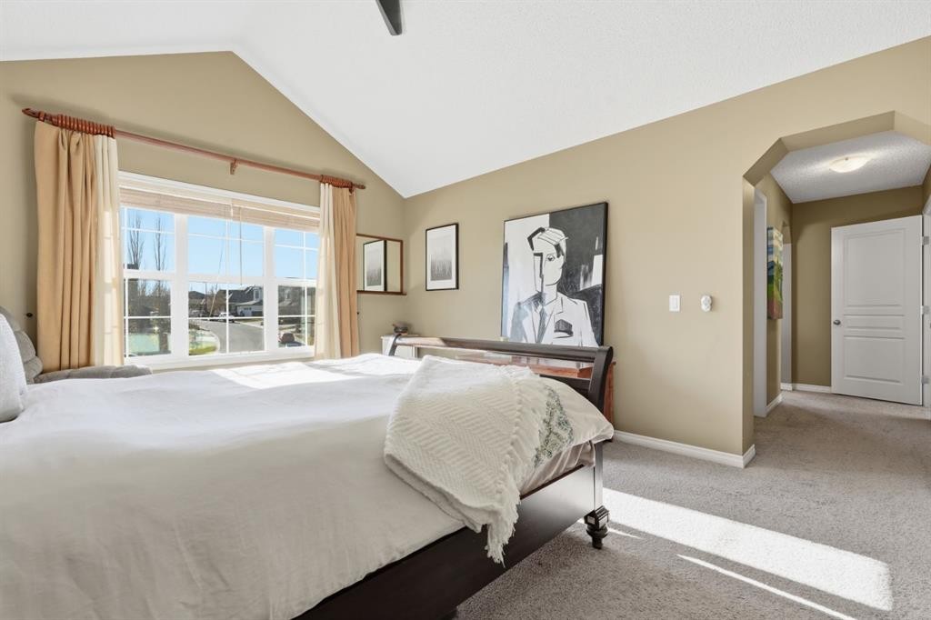 166 Cranridge Terrace Se, Calgary, AB - Indoor Photo Showing Bedroom