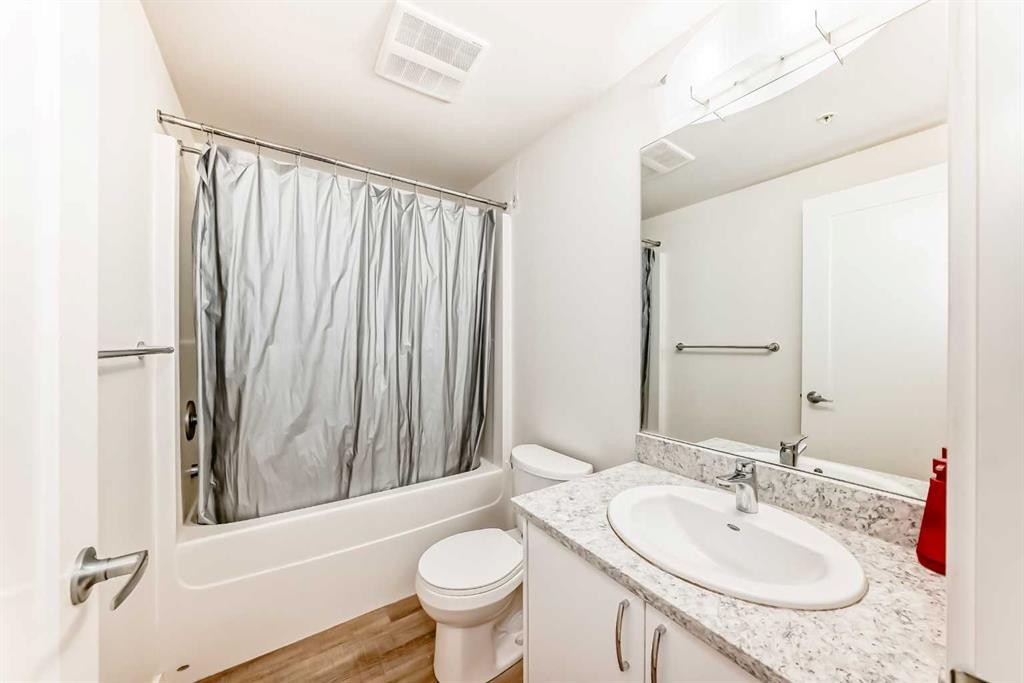 310-450 8 Avenue Se, Calgary, AB - Indoor Photo Showing Bathroom
