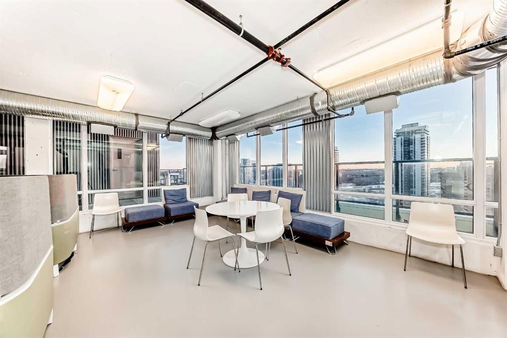 310-450 8 Avenue Se, Calgary, AB - Indoor