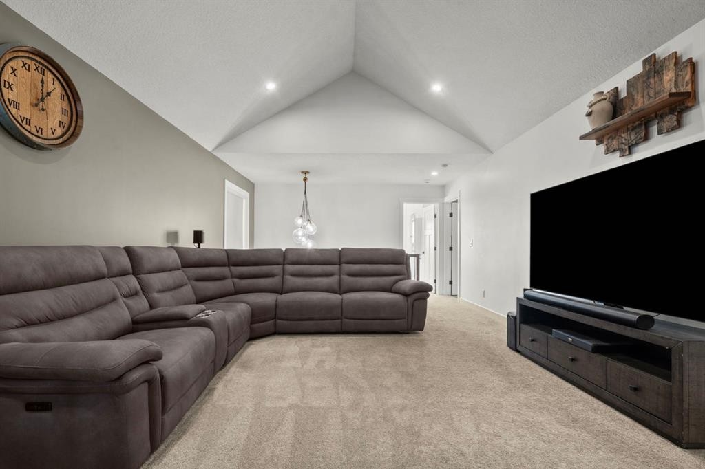 116 Ranchers View, Okotoks, AB - Indoor Photo Showing Living Room