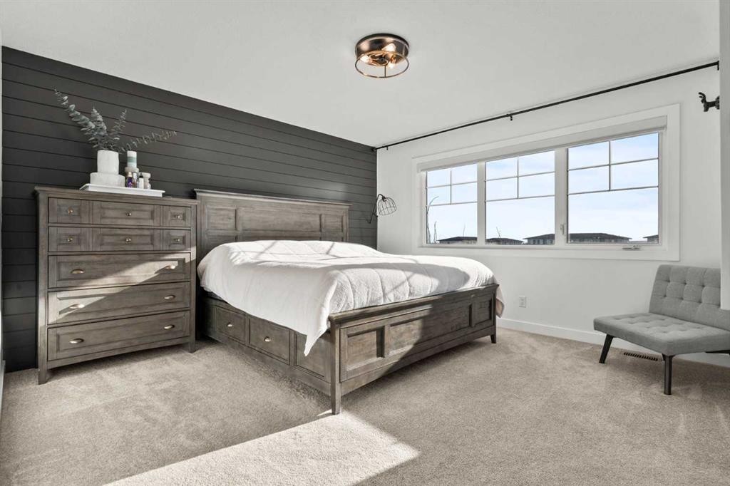 116 Ranchers View, Okotoks, AB - Indoor Photo Showing Bedroom