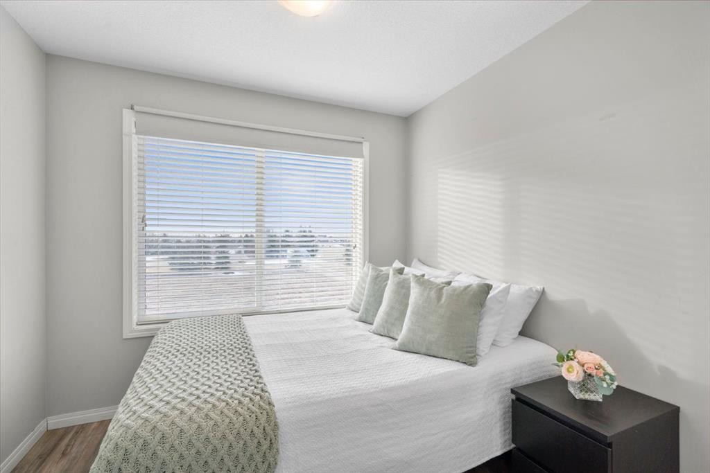 2001-280 Williamstown Close Nw, Airdrie, AB - Indoor Photo Showing Bedroom