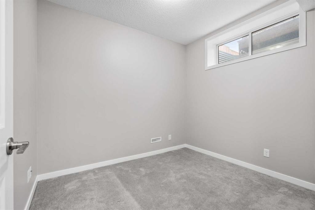 368 Redstone Drive Ne, Calgary, AB - Indoor Photo Showing Other Room