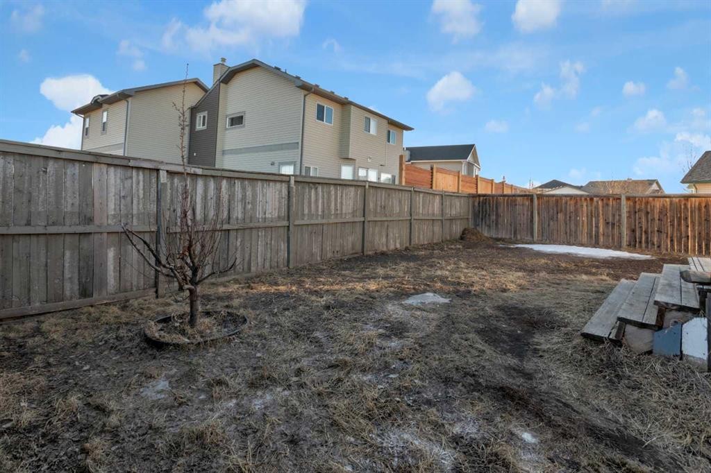 103 Canoe Square Sw, Airdrie, AB - Outdoor