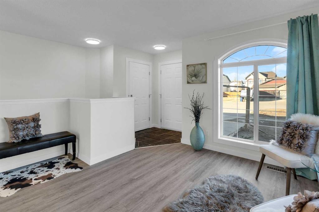 103 Canoe Square Sw, Airdrie, AB - Indoor Photo Showing Other Room