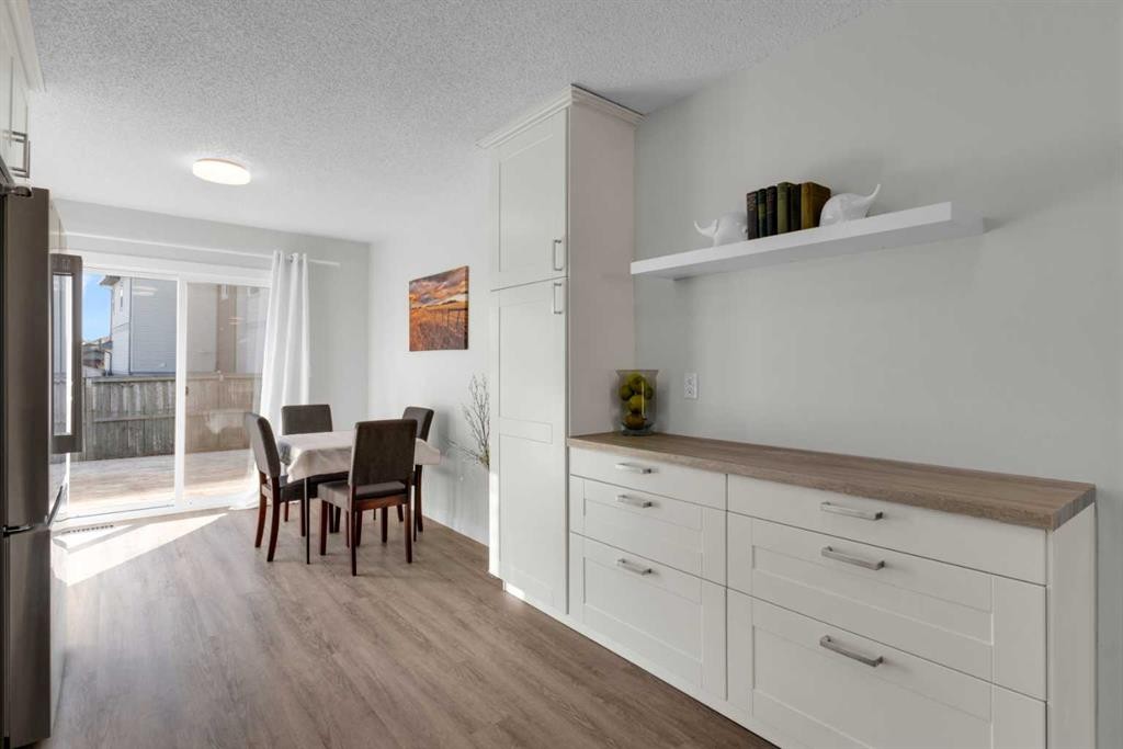 103 Canoe Square Sw, Airdrie, AB - Indoor Photo Showing Dining Room