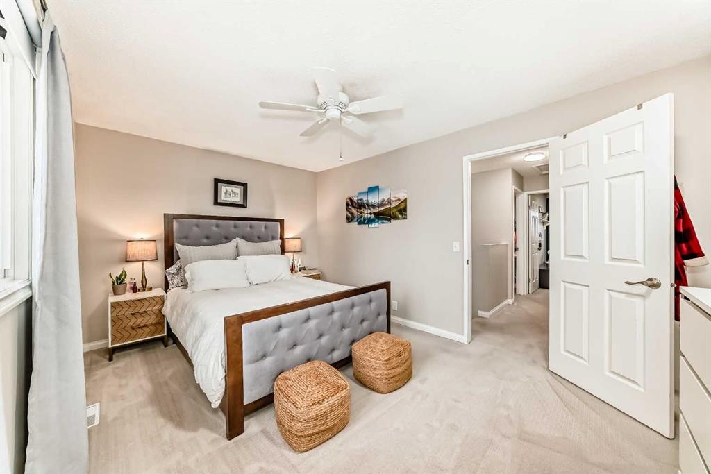 21 Woodfern Road Sw, Calgary, AB - Indoor Photo Showing Bedroom