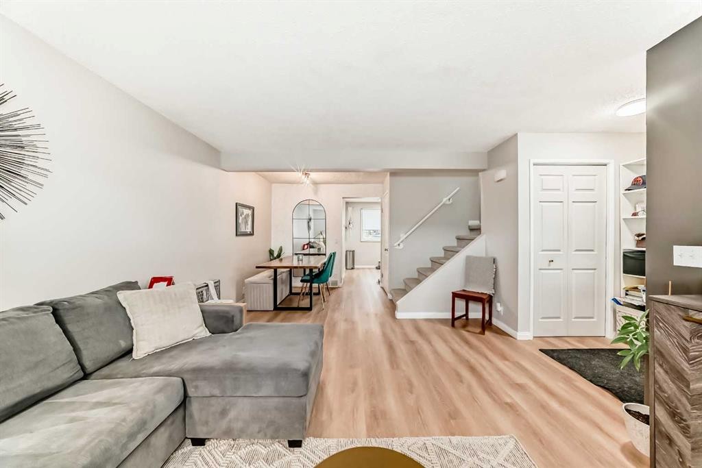 21 Woodfern Road Sw, Calgary, AB - Indoor Photo Showing Living Room
