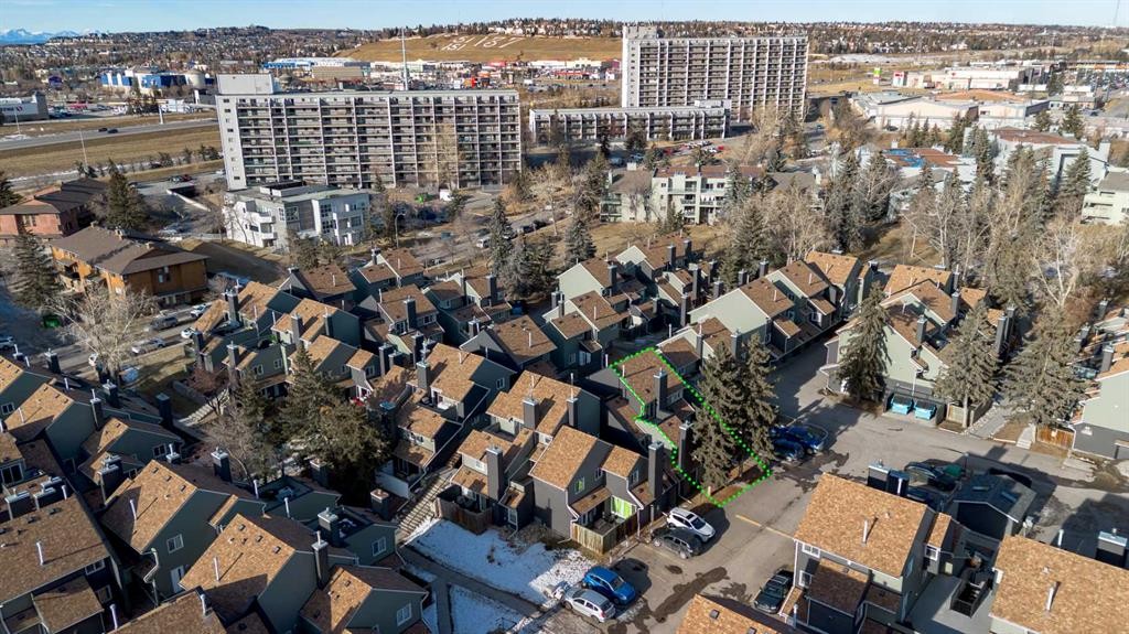 175-77 Glamis Green Sw, Calgary, AB - Outdoor With View