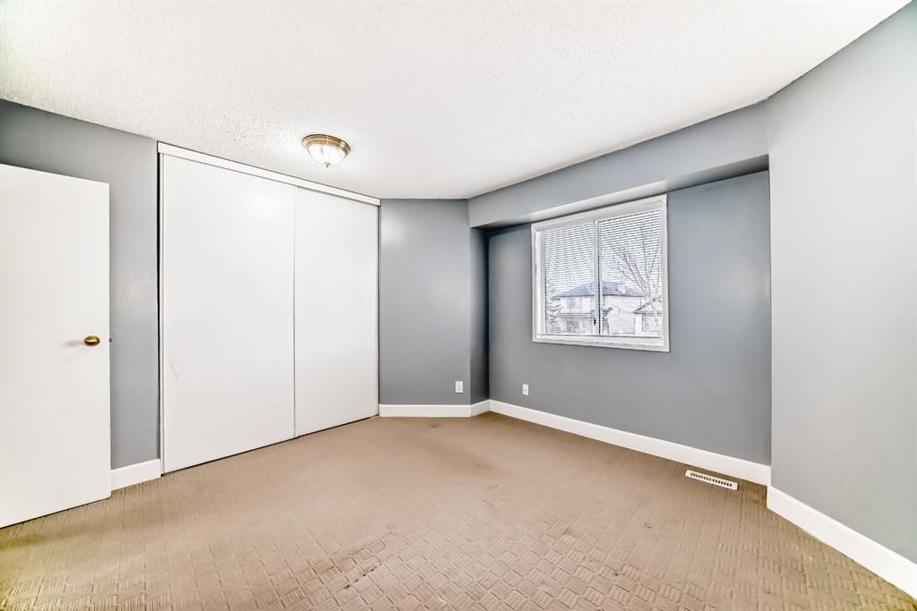 131 Taradale Drive Ne, Calgary, AB - Indoor Photo Showing Other Room