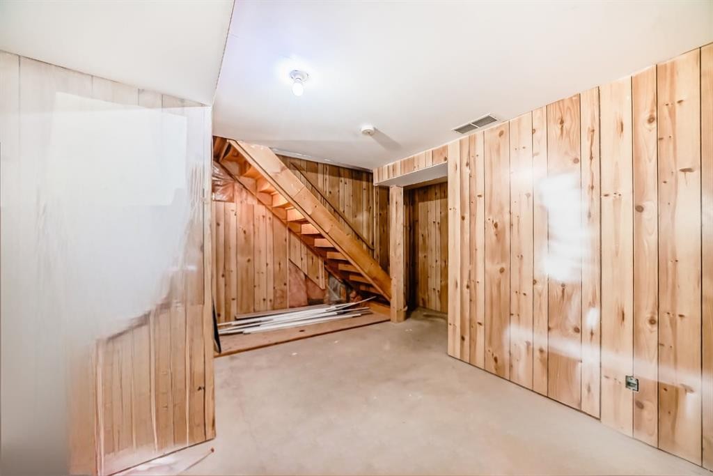 131 Taradale Drive Ne, Calgary, AB - Indoor Photo Showing Other Room