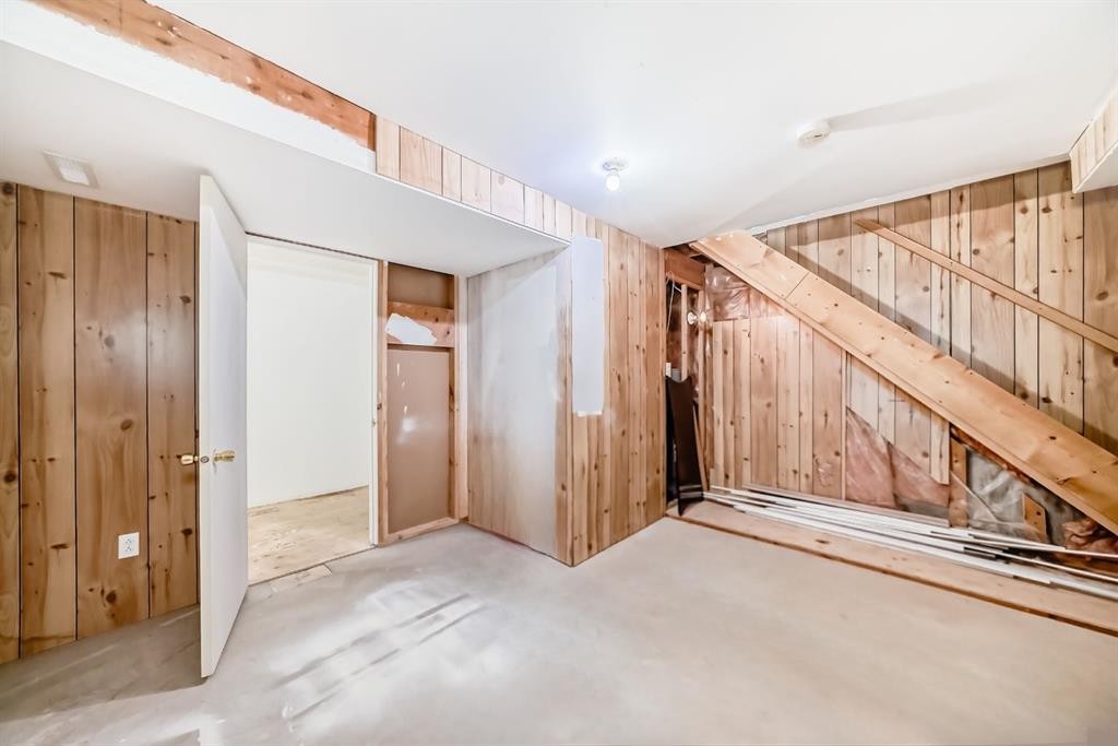 131 Taradale Drive Ne, Calgary, AB - Indoor Photo Showing Other Room