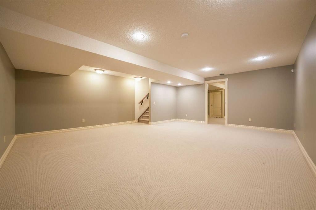 110 26 Avenue Ne, Calgary, AB - Indoor