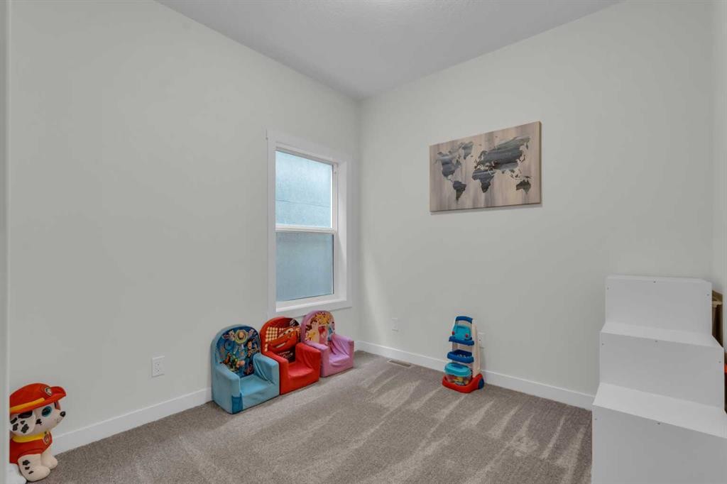 35 Versant View Sw, Calgary, AB - Indoor